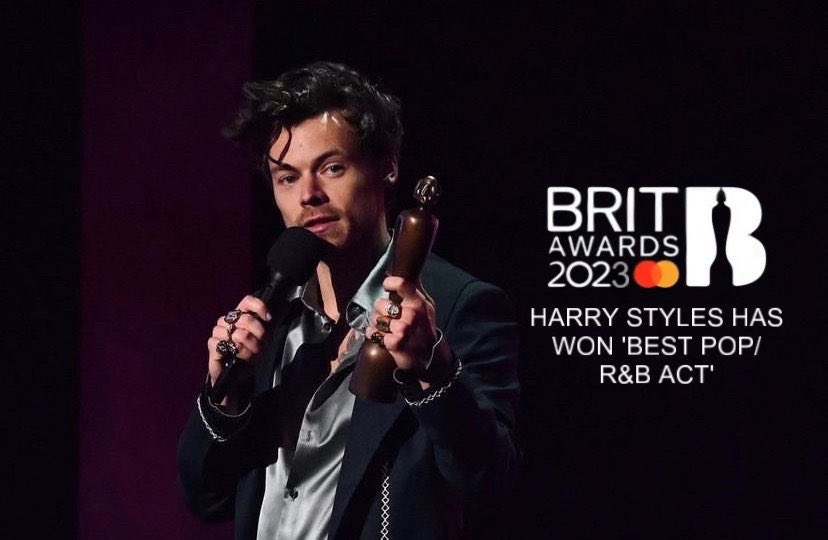 DailyHSLT's tweet photo. Harry Styles won all 4 awards he was nominated for including…

•BEST POP/R&amp;B ACT
•ARTIST OF THE YEAR
•SONG OF THE YEAR
•ALBUM OF THE YEAR https://t.co/01FsL57ked