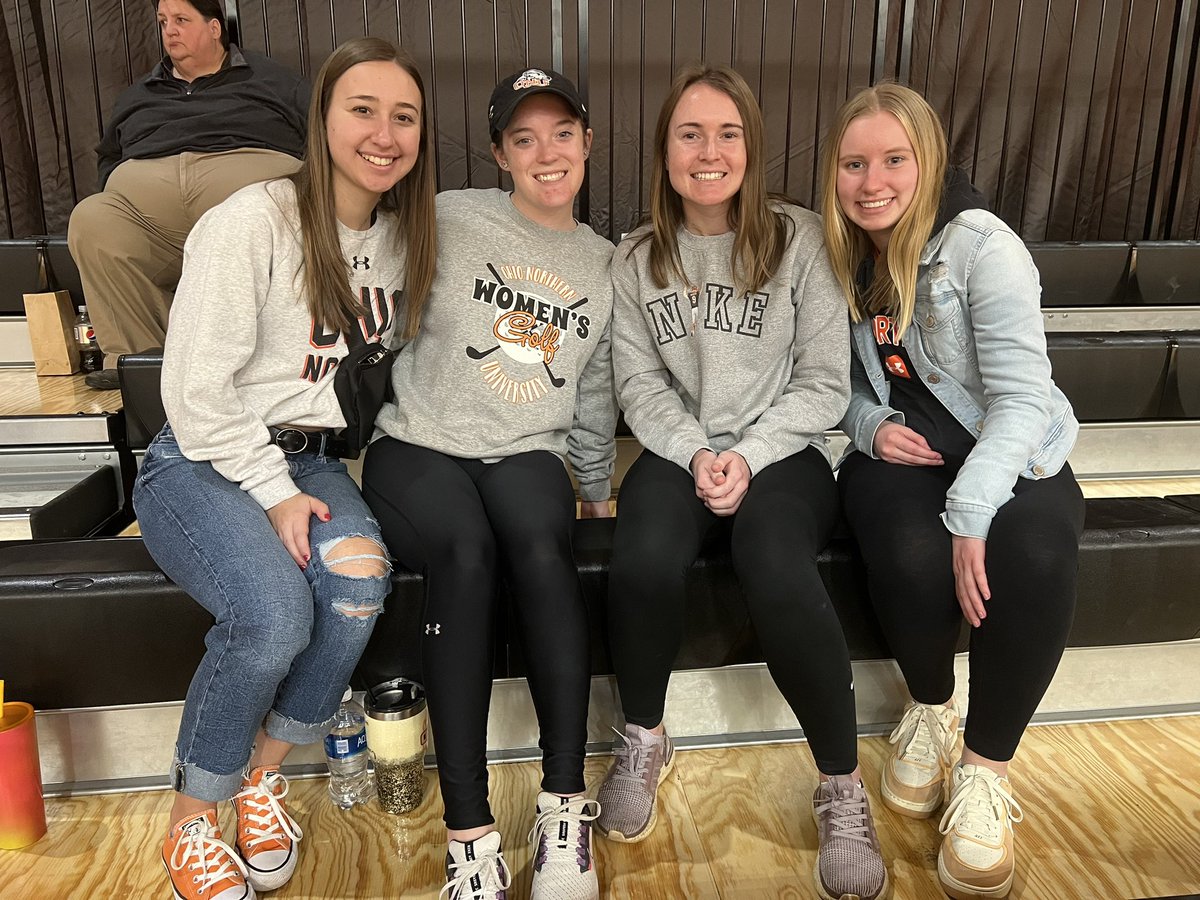 Polar Bear golfers supporting men’s and women’s basketball on senior day! <a href="/Onuwomensbball/">ONU Women's Basketball</a> <a href="/ONU_hoops/">Ohio Northern Basketball</a> <a href="/PBGolfnation/">Ohio Northern Golf</a> #BearsSupportingBears #LehrCup
