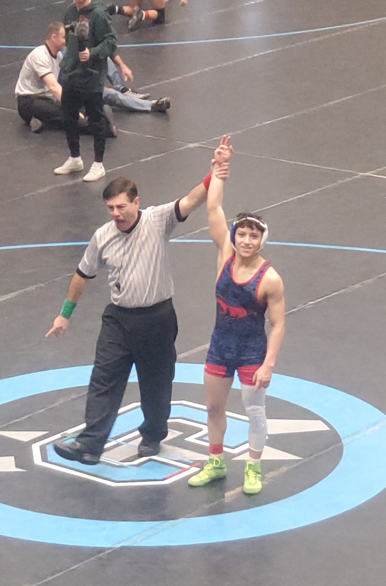TOntiveros4's tweet photo. 3rd Place finish at 1-5A Regionals. State bound Isaiah Ontiveros 133 lbs. https://t.co/YyQMiX8m5h