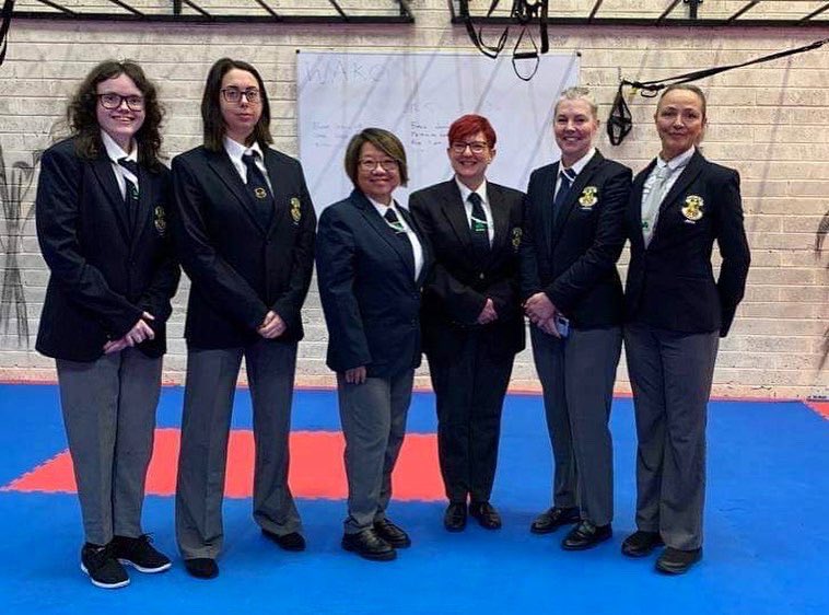 onakai_karate's tweet photo. Well done all, first referee course of the year done !!
#karate #wkf #karatereferee #karatejudge #officiating #womeninsport #womeninkarate @BillyBrennan4 @worldkarate_wkf @sportireland @HerSportDotIE https://t.co/itfrcNFzQA