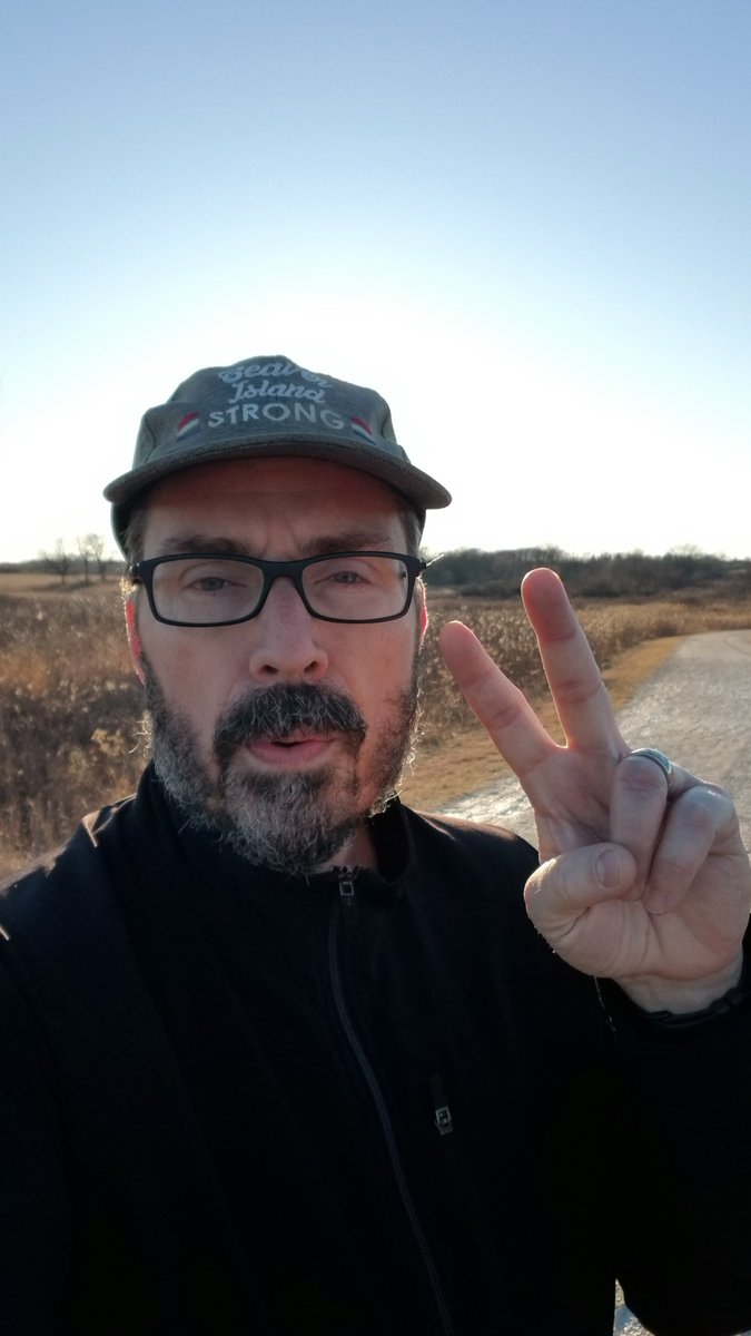 Ryanilbasso's tweet image. Don&apos;t get too many late Saturday afternoon hikes, but this 5-miler sure was pretty.

Hope y&apos;all enjoy your Saturday evening.

#hikingadventures 
#Februaryfun
🥾☀️