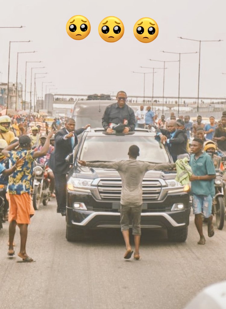 nielunveils's tweet photo. In the fight for a New Nigeria, pioneered by the YOUTHS. I've seen sacrifices, patriotism, trust at the highest level.

However, this single bravely from Yusuf Alami, is a solo hecatomb ✊.

It's the picture of the day, the scene of the moment! Platinum certified!

My President https://t.co/mDKfm943Wr