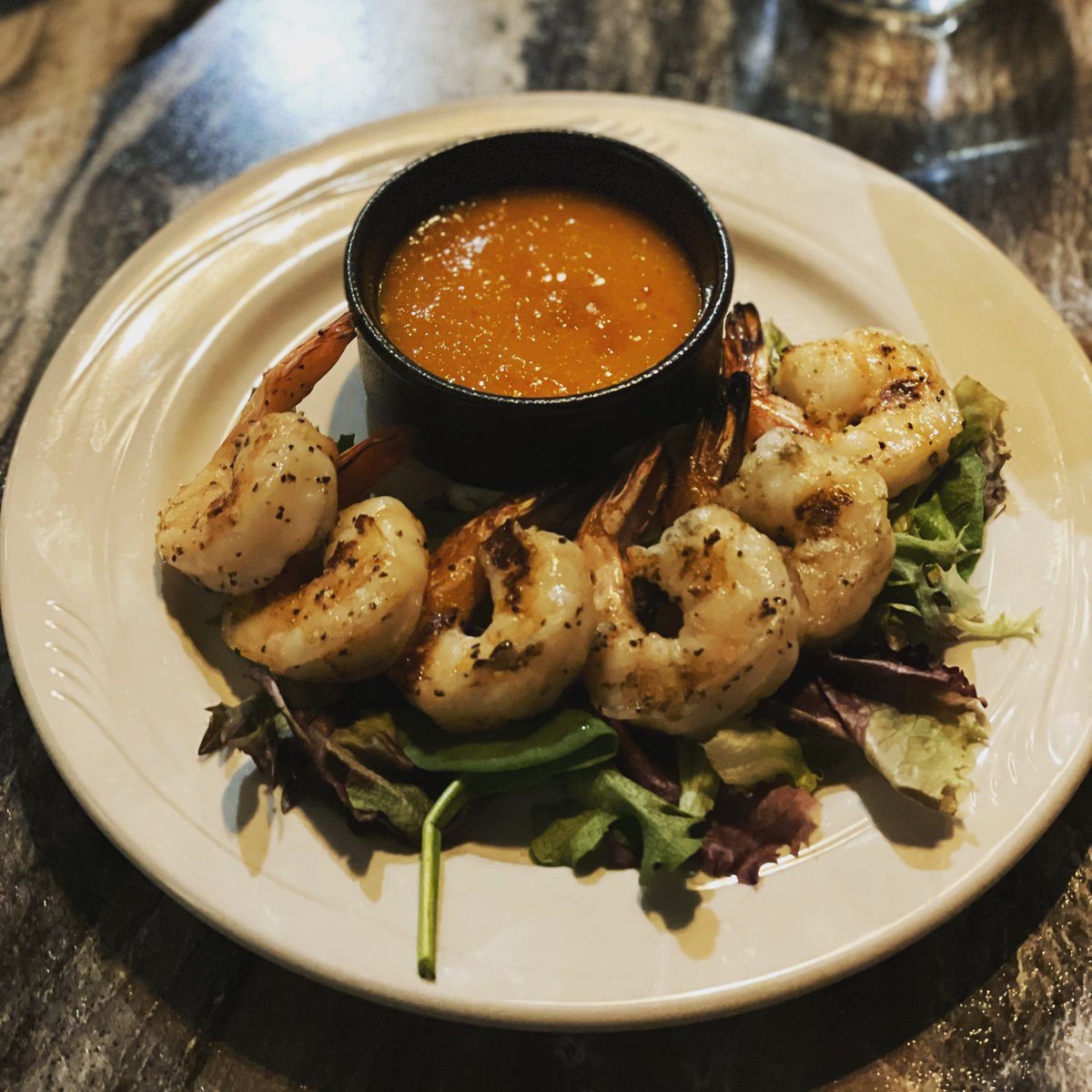 GambisReno's tweet photo. Grilled prawns for the win! 😍 Served with sweet mango chili sauce. Super delicious. 

#gambisreno #somersettreno #renotahoe #seafoodlover #seafood #shrimp #renodining #foodstagram #foodie #foodies #renofoodies #renofoodie #grilled https://t.co/Fi42YsRHxp