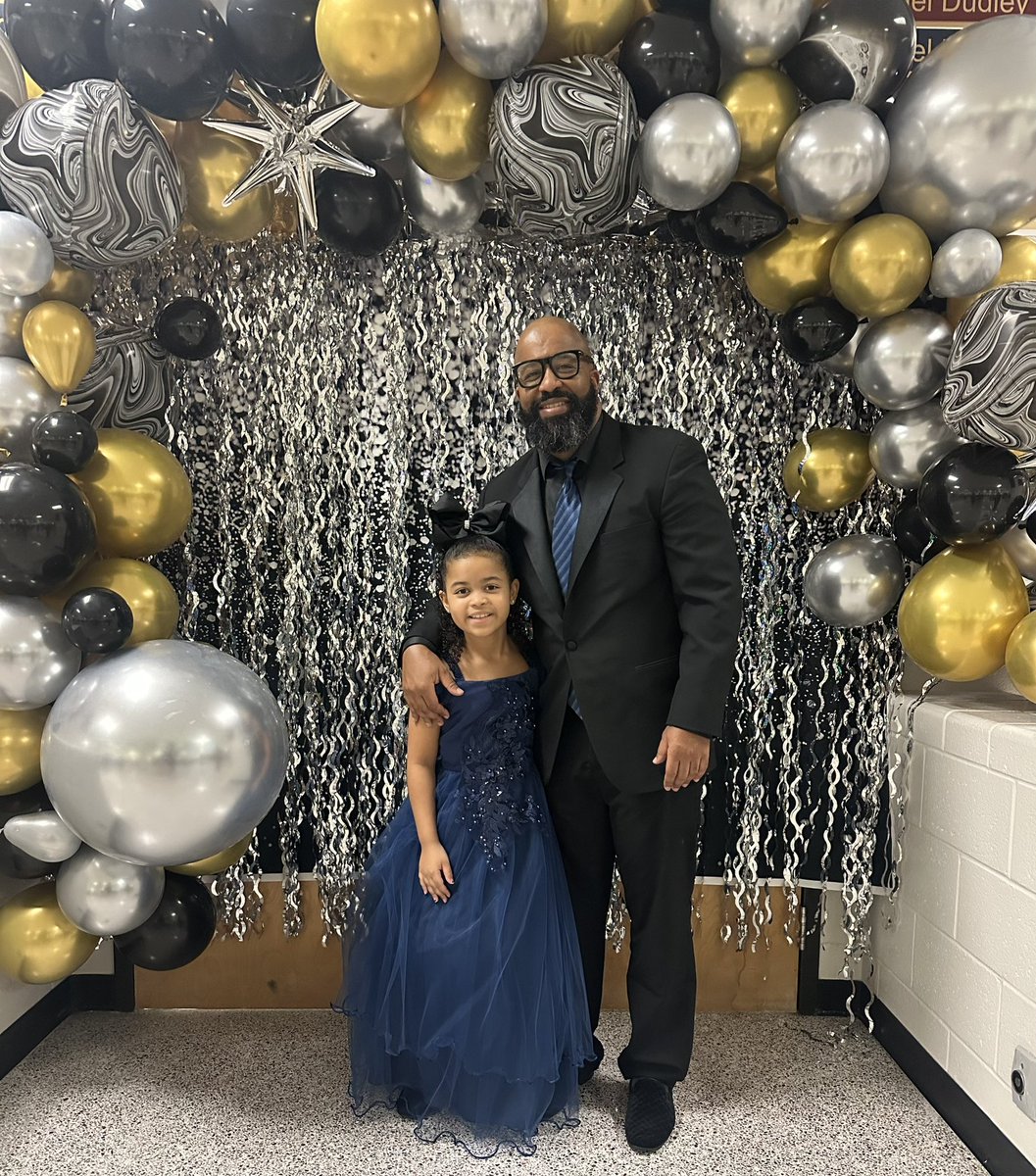 CVHussleMan's tweet image. The things that really matter ain’t things …. #DaddyDaughterDance #DaddyDaughterDance2023