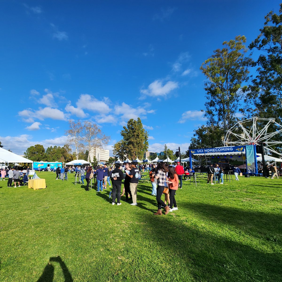 UCIrvineGD's tweet photo. #UCIHomecoming is underway!! This is the first one since 2020. So many #GradEaters and #UCIAlums! In Aldrich Park until 6 pm, so make your way over! https://t.co/6jIQRZ9VRi