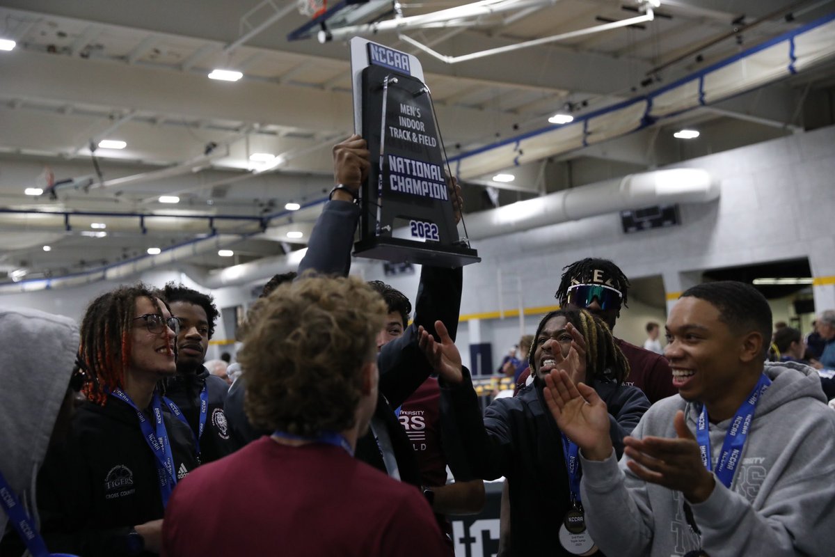 The men’s team wins the NCCAA NATIONAL INDOOR CHAMPIONSHIP!!!! 💍🥇🏆