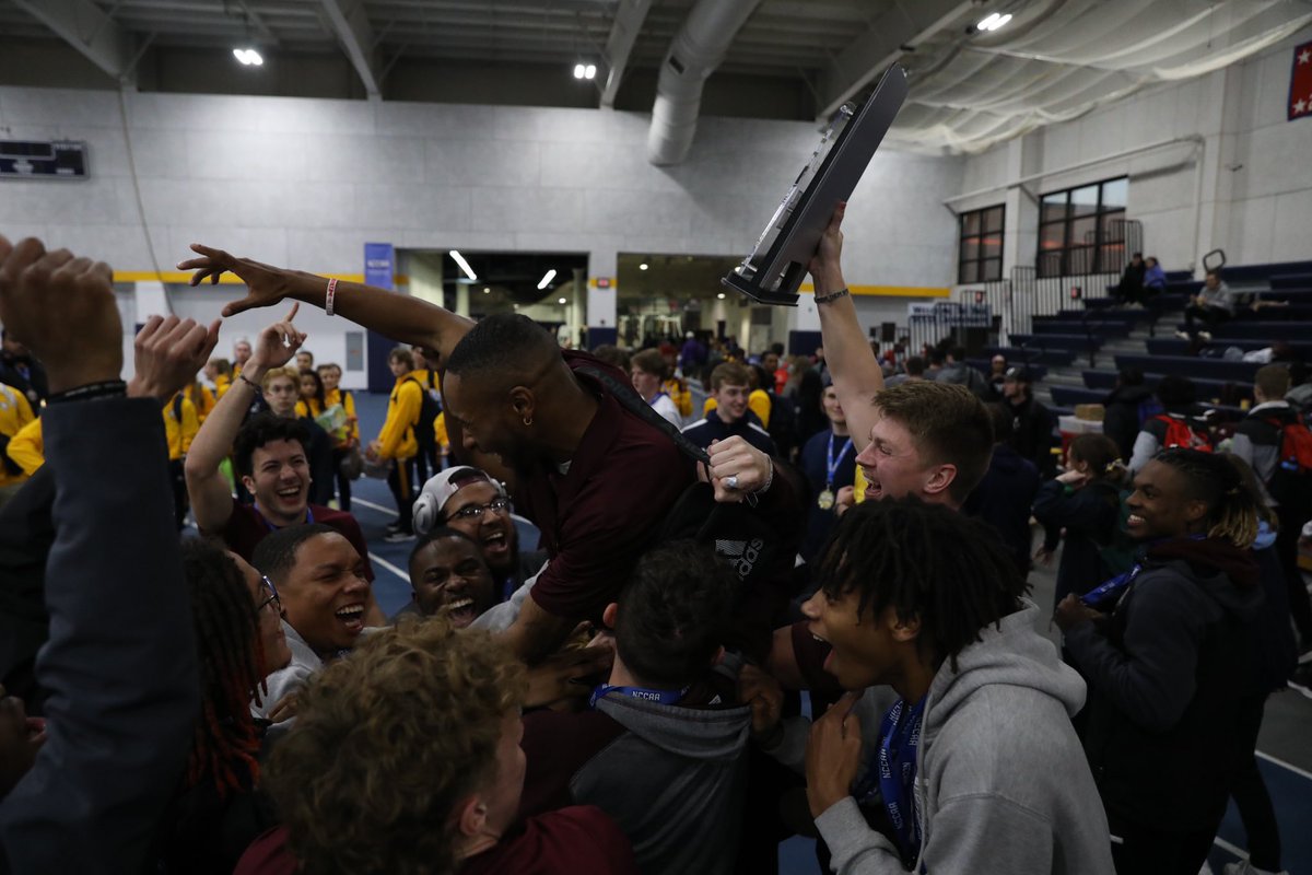 Cville_XCTrack's tweet photo. The men’s team wins the NCCAA NATIONAL INDOOR CHAMPIONSHIP!!!! 💍🥇🏆 https://t.co/pzrL7J2aaX