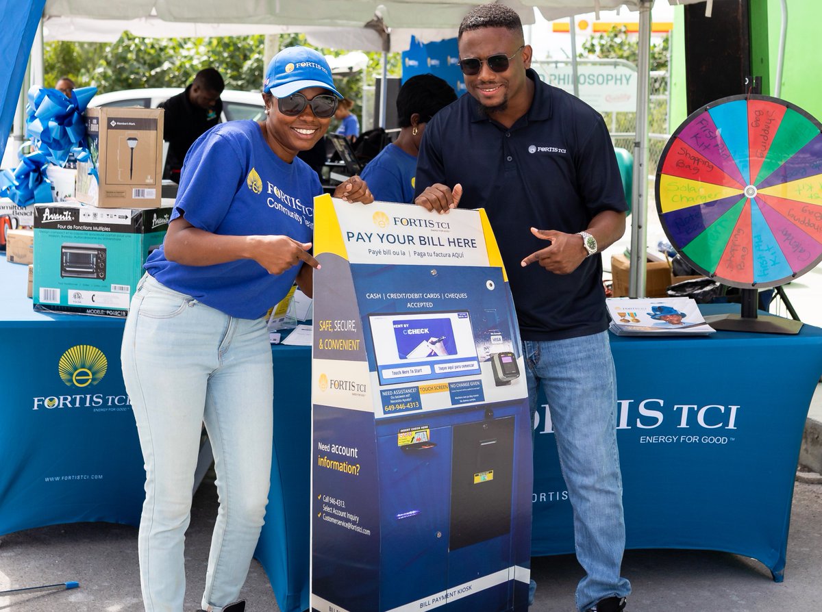 pelicanenergytc's tweet image. Last Saturday, around this time, our team members were outside Sunny Foods near Blue Hills roundabout, rolling out our new kiosk. Kiosk users can win a 60-second grocery shopping spree and smart home gadgets. #flashbacksaturday #FortisTCI #kiosk #service #transformation