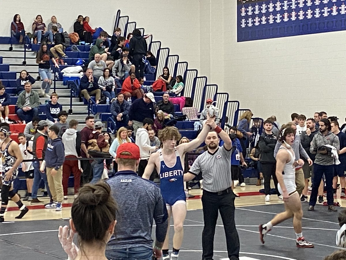 Noah Hall 165 Region Champion