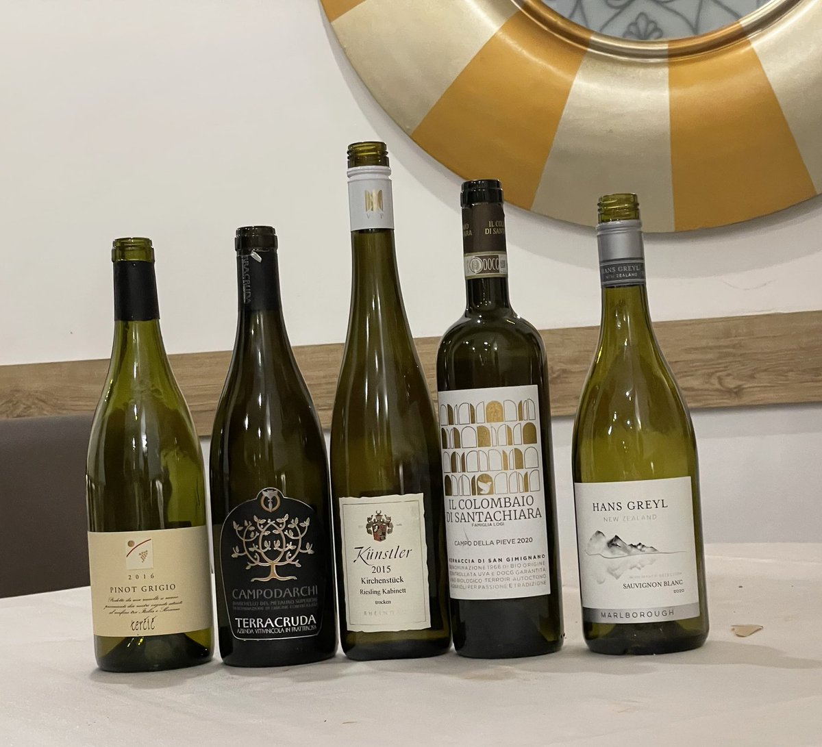 Pezzoloit's tweet photo. #Sunday #friends #winelover #great #night #great #dinner when out with friends at #civitavecchia at #LocandaMagnifico best #fish in #civitavecchia with 5 #bottles https://t.co/0f4kVS7jcs