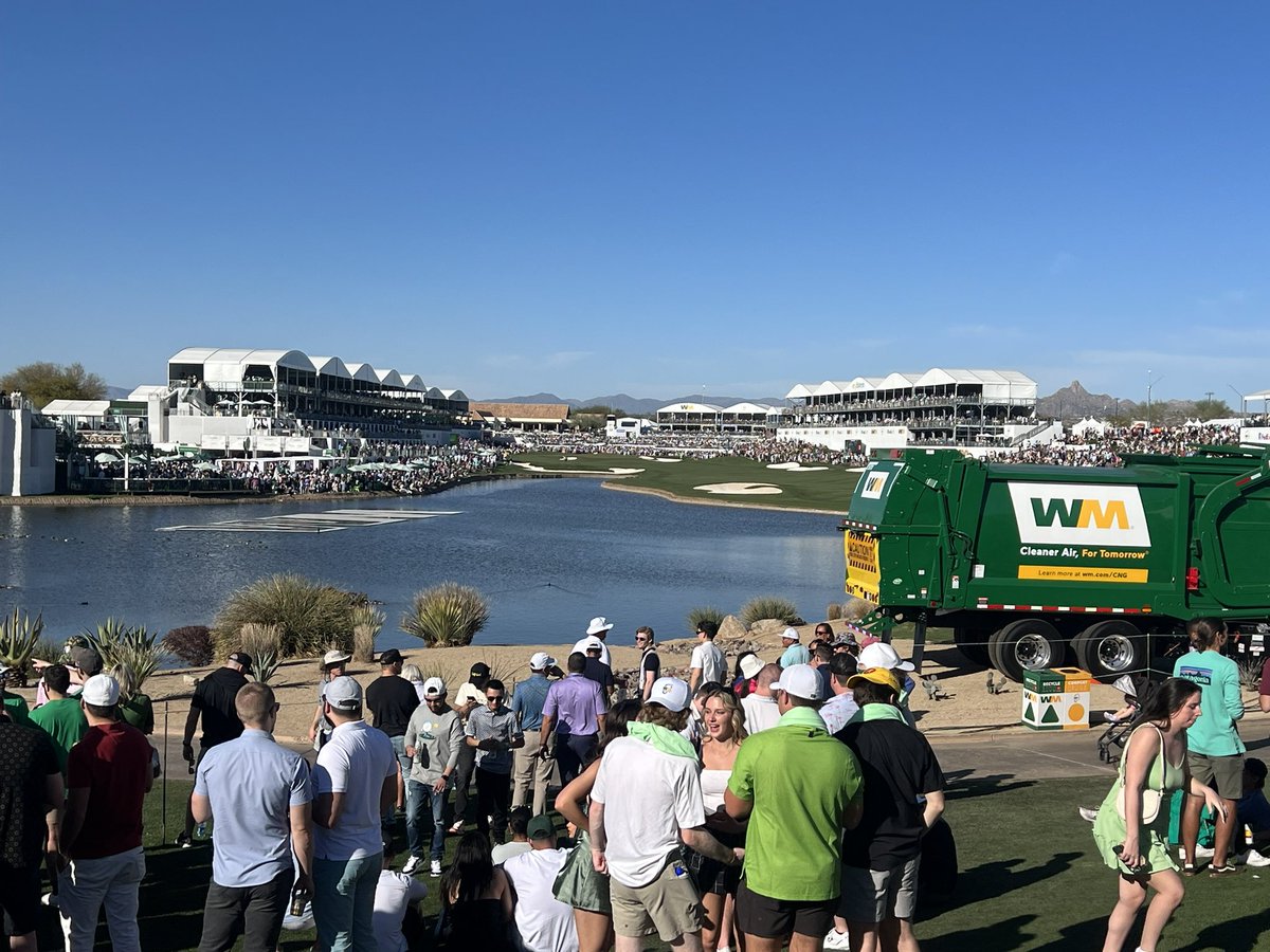 MarkMyJohnson's tweet image. Great way to spend a Saturday in February #WMPhoenixOpen