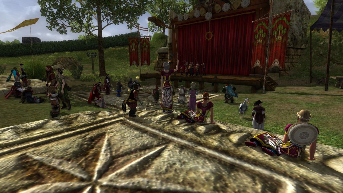 TheEnclaveBand's tweet photo. The Enclave had a great time playing at the Hearts A' Fyre music festival on Brandywine.  This was such a fun event and many great bands participated.  The crowd was awesome! #lotro https://t.co/dmbY4b9Cxy