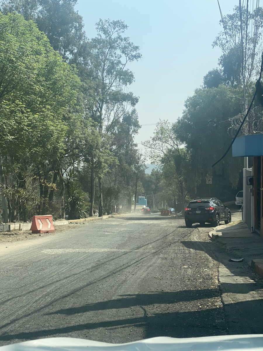 Musikelectro89's tweet photo. Cuando van a terminar en Av reforma col. Cd Brisas ya va un mes y el polvo daña la salud y daños materiales a nuestros autos @GobNau @angiemoyam https://t.co/7qBITuSYR5