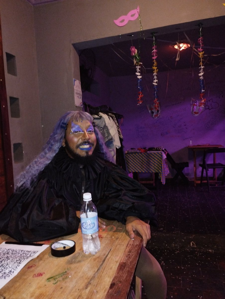 Endoida_'s tweet photo. @yndjah já está prontinha pra receber todes aqui na @ELGUETOBELEM, o @brehxoh tá aqui com roupinhas pra compor teu look de carnaval, tudo no precinho. Sai doida pra cá. Fica na Tamandaré 979 📍 https://t.co/OlKs6hW61v