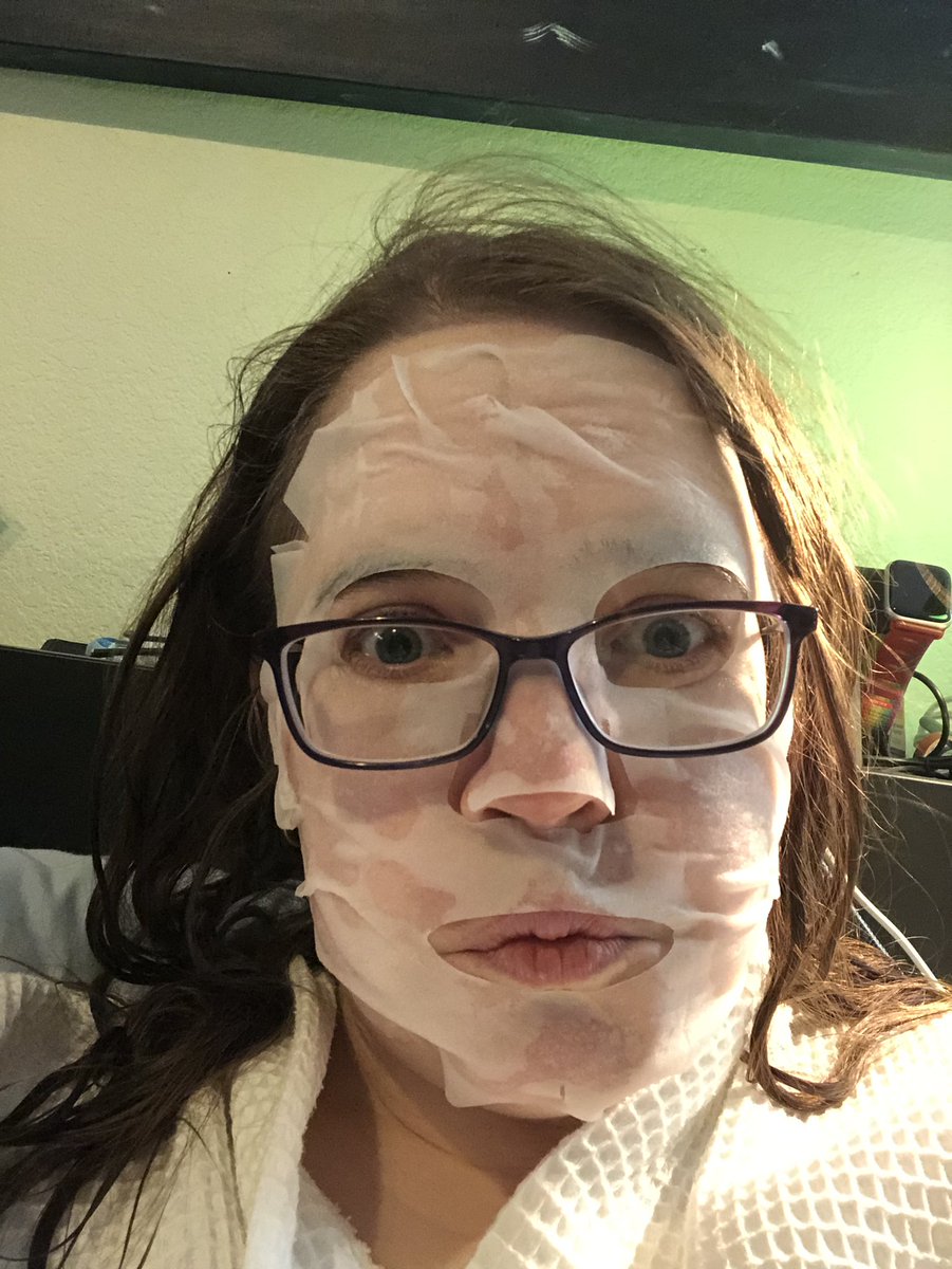 kadusey2's tweet photo. Wow, it’s been a long time. Gonna pamper myself to celebrate (j/k, I was already doing a sheet mask when I checked my notifications 😂)
#MyTwitterAnniversary https://t.co/NMDJgyCnd7