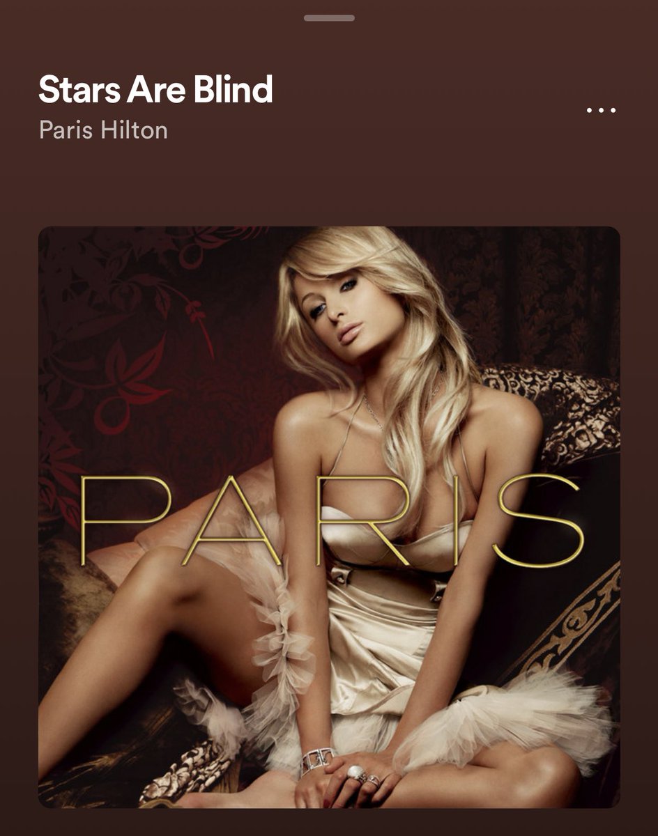 PopCulture2000s's tweet image. me in public:                     my headphones: