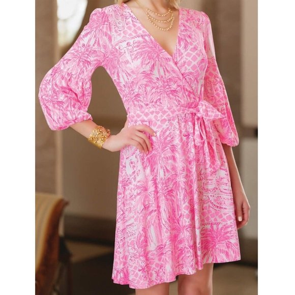 StarsShop44's tweet photo. So good I had to share! Check out all the items I'm loving on @Poshmarkapp #poshmark #fashion #style #shopmycloset #lillypulitzer #traderjoes #champion: https://t.co/NsbsHelw5R https://t.co/QH4Z3u89Ok