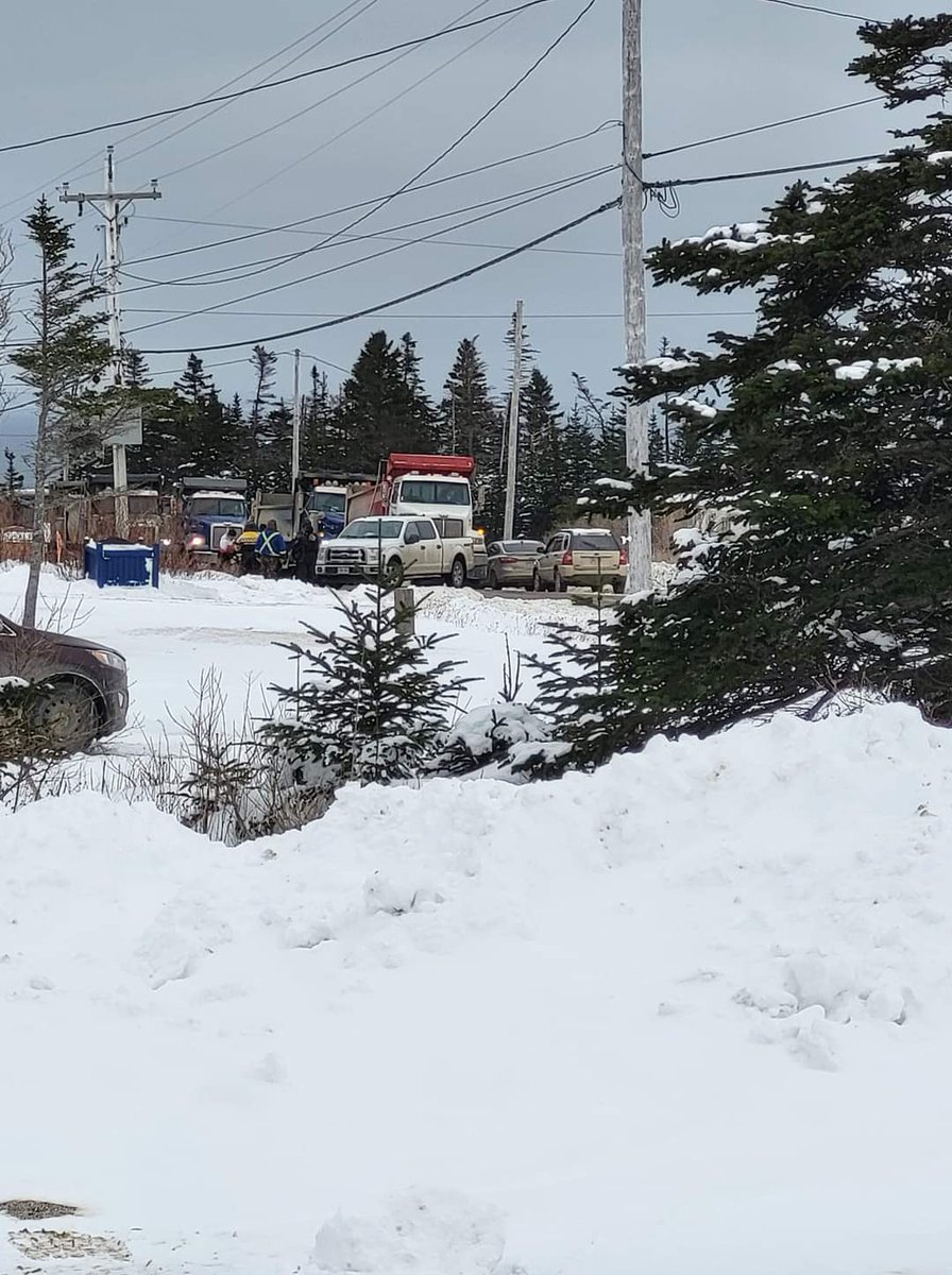 CoreenTourout's tweet photo. This happened while we were protesting in Piccadilly..the trucks bared of the 2 lanes with dump trucks ....stopping traffic fr getting threw ...even school busses... then tried to blame the protesters which were standing on side of the road....unreal #npoli #JeSuisPAP https://t.co/JQcQMR3Ut0