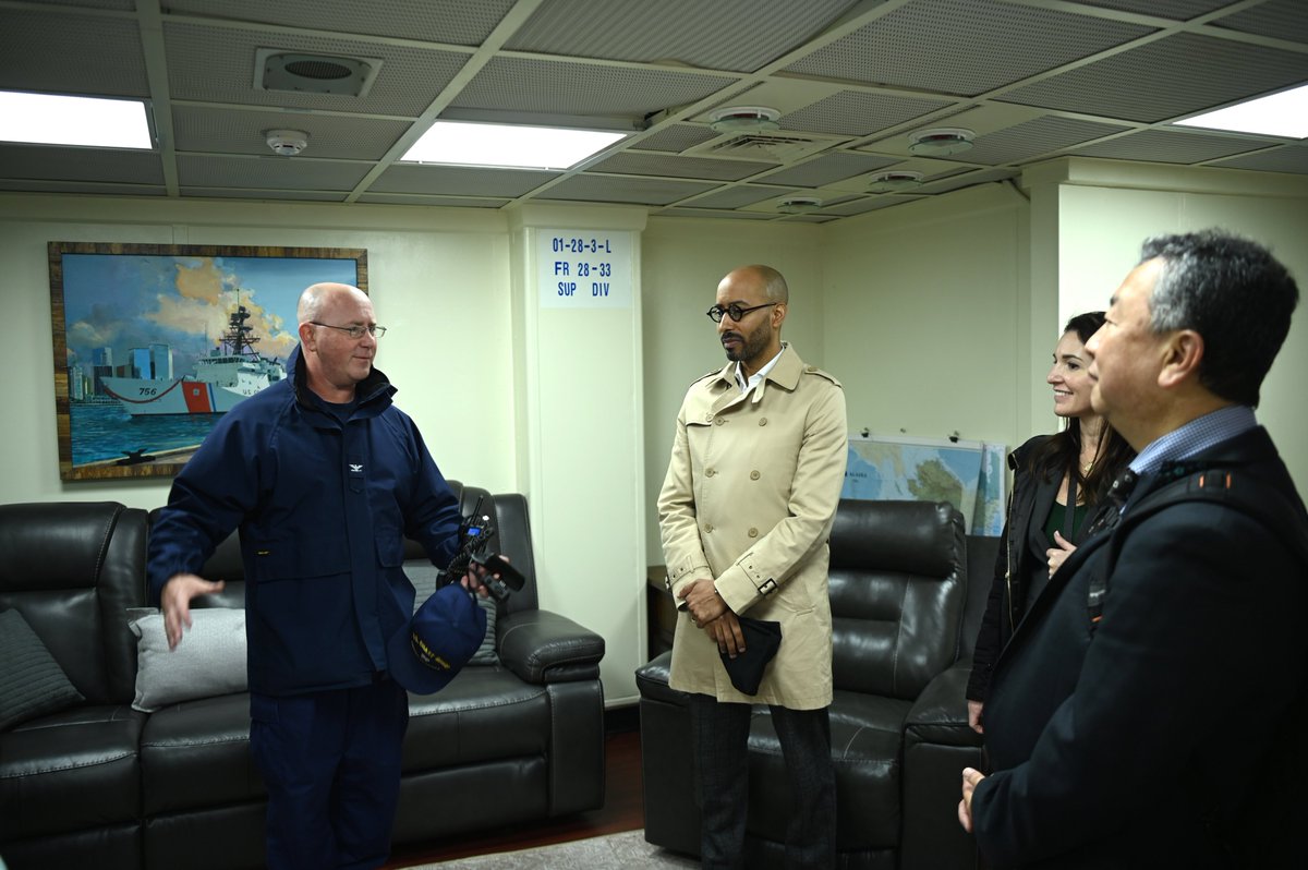 USCGPACAREA's tweet photo. Chuka Asike, Principal Officer at U.S. Consulate Fukuoka, and his staff welcomed @USCG Cutter Kimball to Kagoshima, Japan! Capt. D’Arcy discussed the significance of the visit to conduct joint training &amp; exchanges with the @JCG_koho and our commitment to a #freeandopenindopacific https://t.co/5qhMj9pIg2