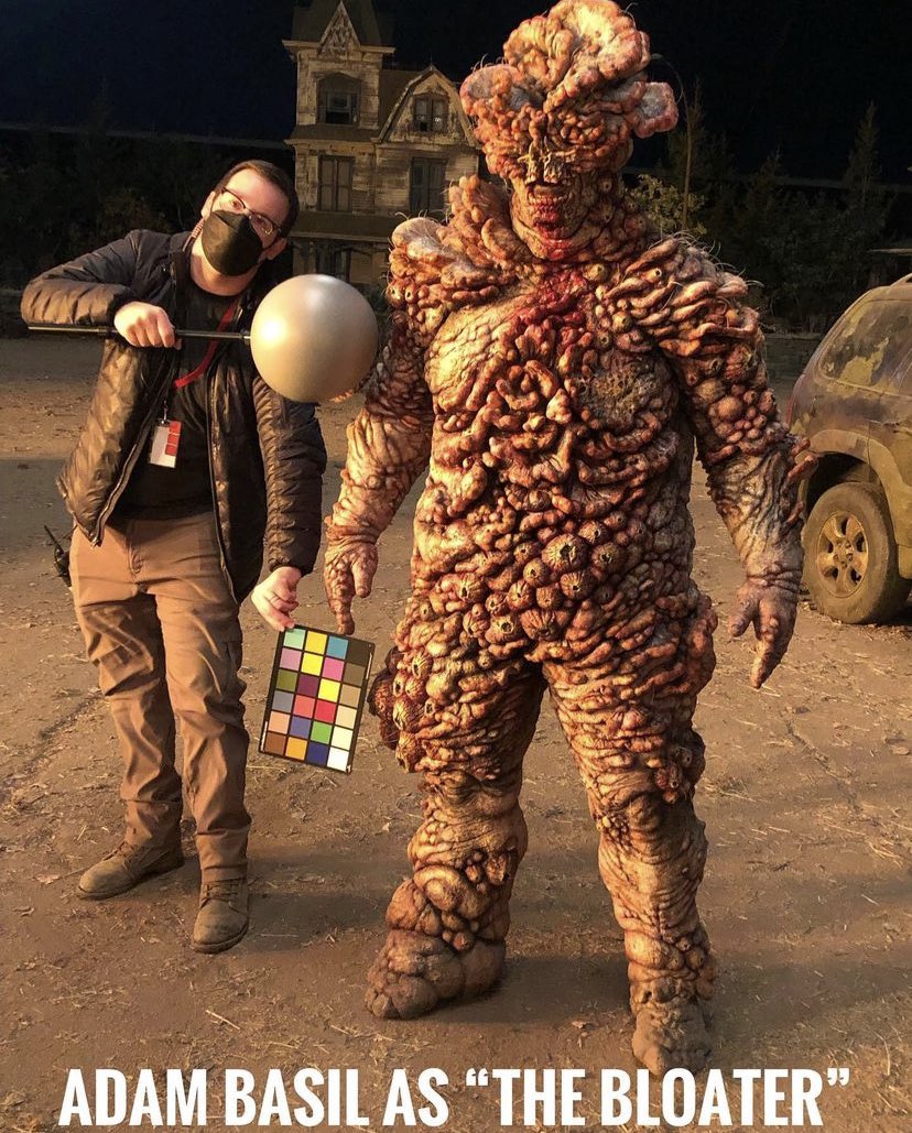 TLOUSource's tweet photo. New behind the scenes image from episode 5! #TheLastOfUs https://t.co/w4s3HSqtkh