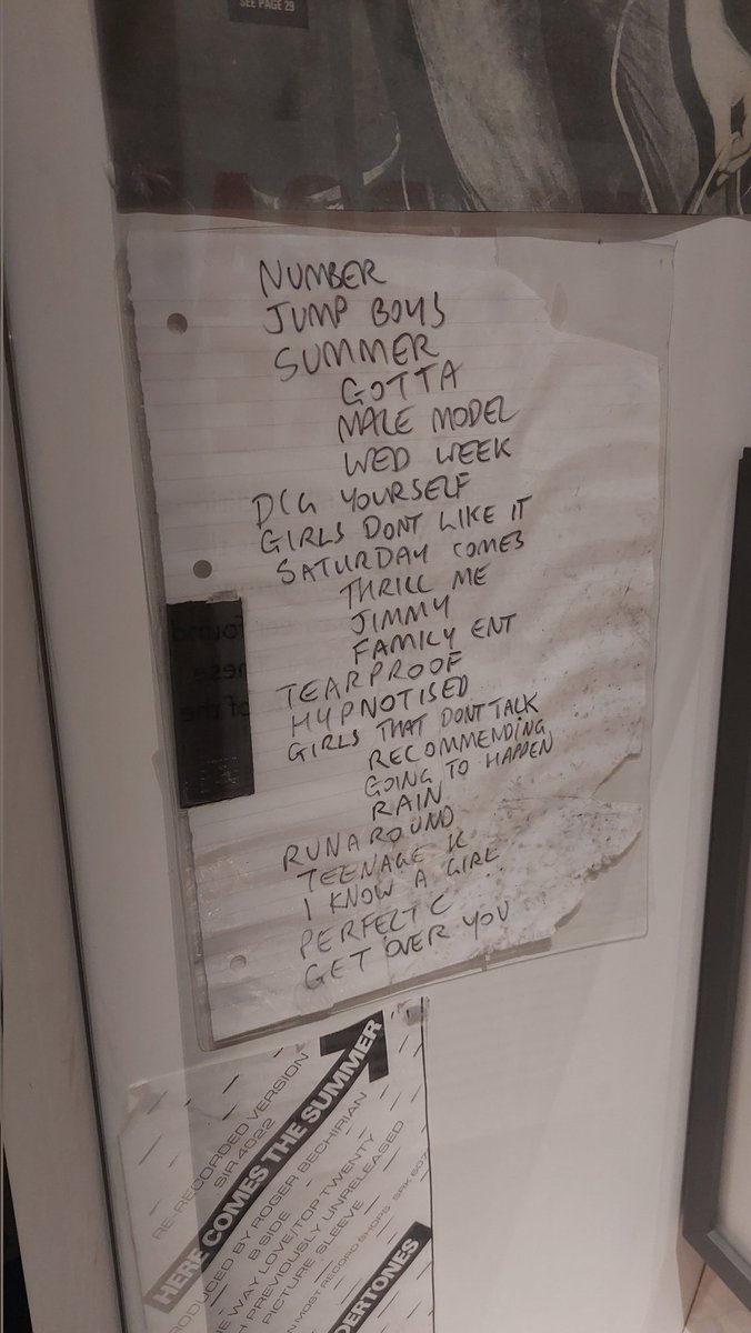 Here @MickeyUndertone I'm in the oh yeah centre.  I'm sure you've seen this before.  Quite the set list but no Mars bar....