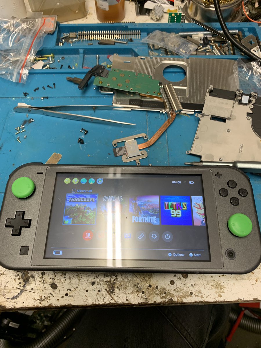 _PMDevelopments's tweet image. This is what happens when an Autistic child looses his shit with a Switch lite. Hit it that hard, the speaker housing dug into the ribbon and cut it.