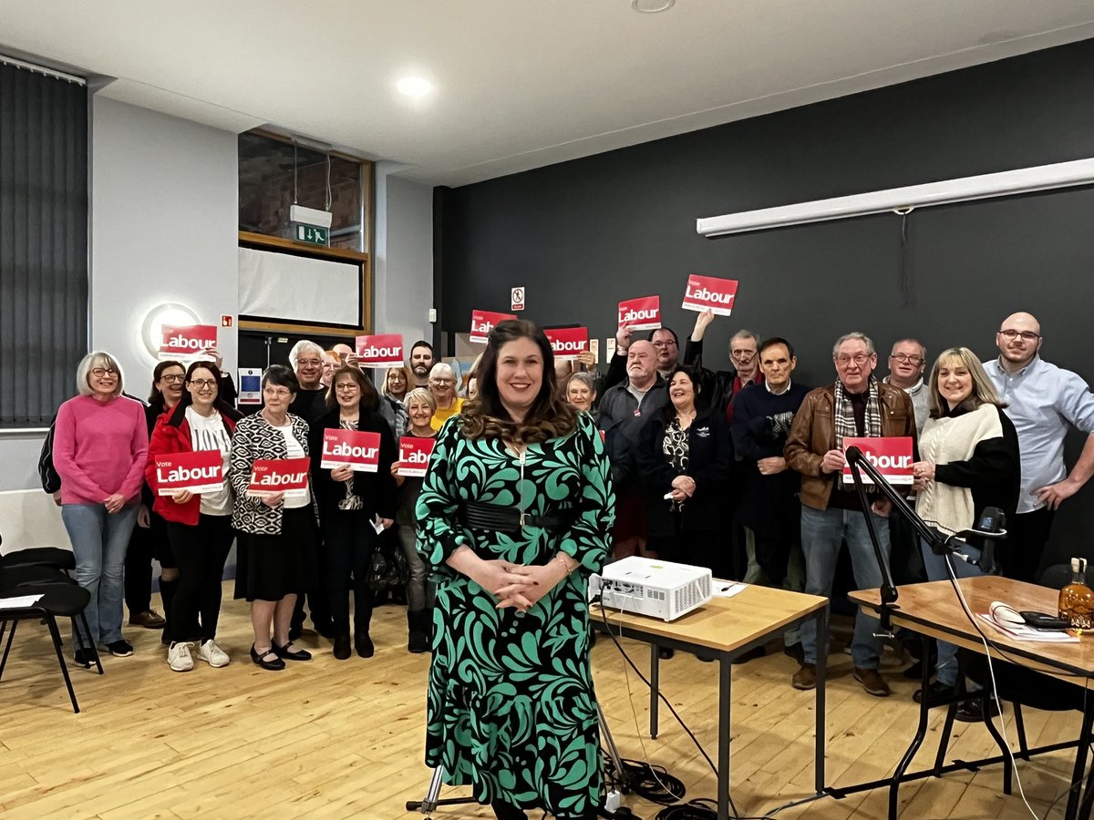 BolsoverLabour's tweet photo. Congratulations to Natalie Fleet, the new PPC for Bolsover Constituency. 

Mark Fletcher’s voting record proves time and time again that he doesn’t care about the people of Bolsover. It’s time to show him the door and get Natalie in, someone who can really make a difference.🌹 https://t.co/imeGcj5SnY