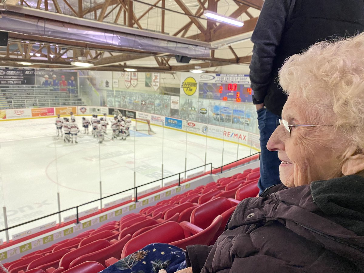 LindsayOrrell's tweet photo. Thanks for the win @CAC_U17AAA !! This beauty at 95 years old is the biggest hockey fan I know! https://t.co/HZGJHqXiZM