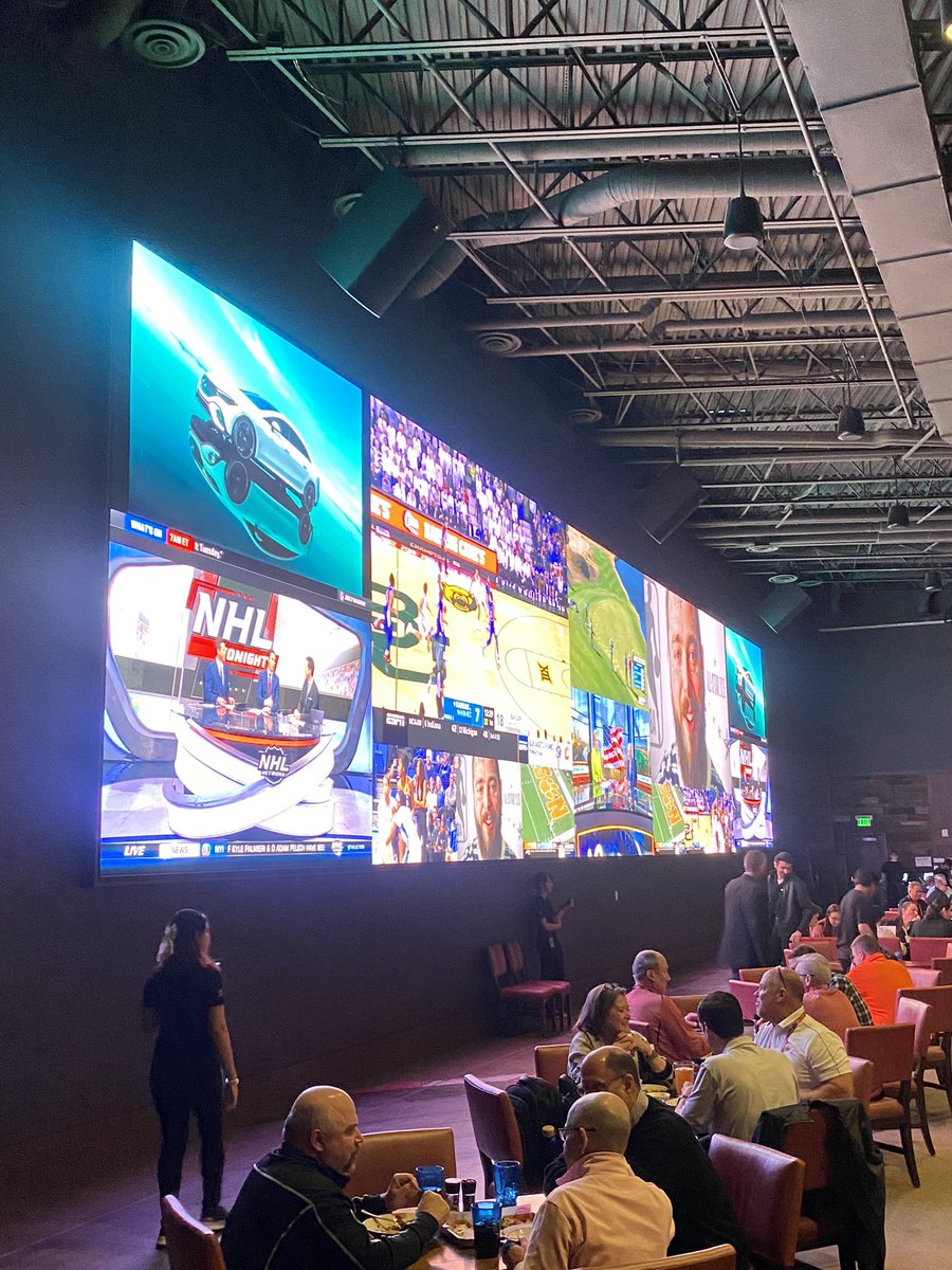 I’m watching the big game at the #GaylordRockies <a href="/gaylordrockies/">Gaylord Rockies</a> #led #digitaldisplay