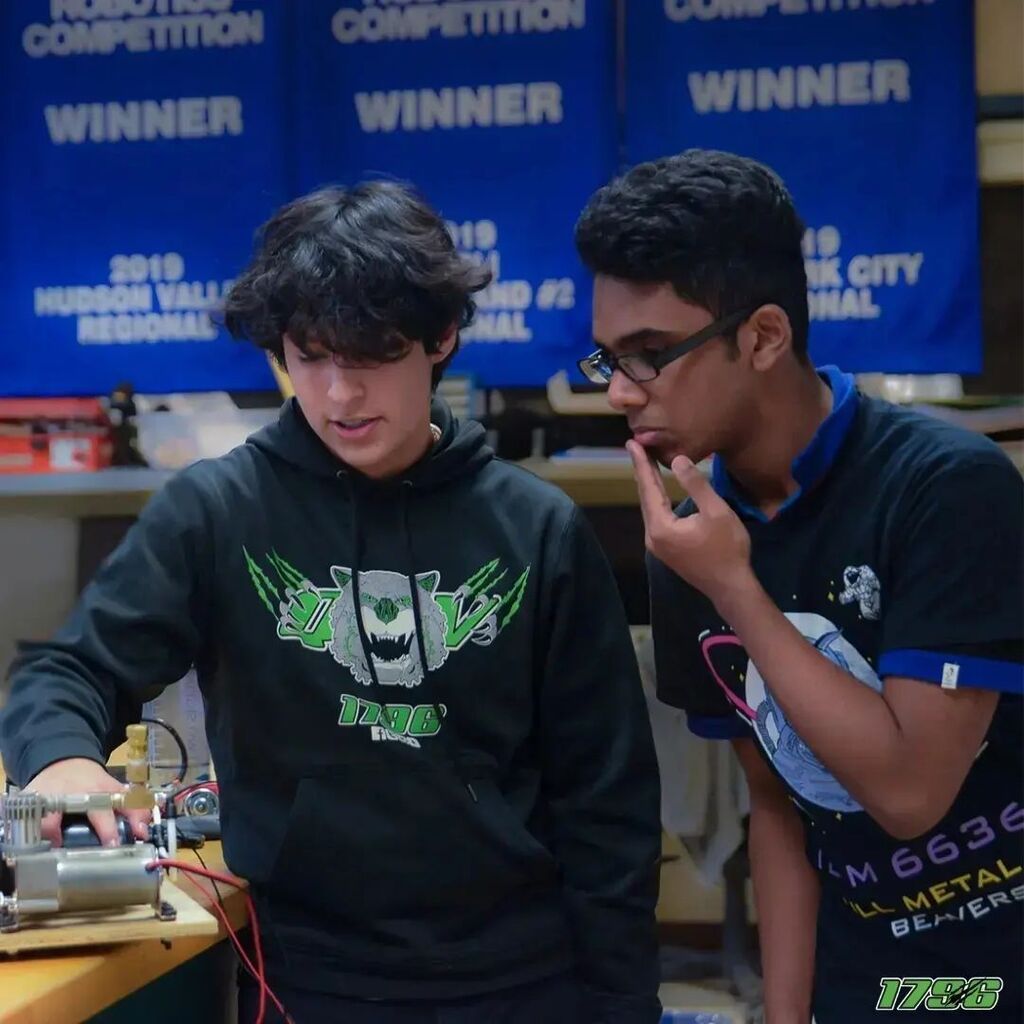 RoboTigers1796's tweet image. As a rookie into a young team from 06-08, our team struggled to succeed in FRC. We would walk around picking up pieces of our robot and bumpers off of the field after each match. Our members at the time felt discouraged from STEM because of this. They thought- why would it b…