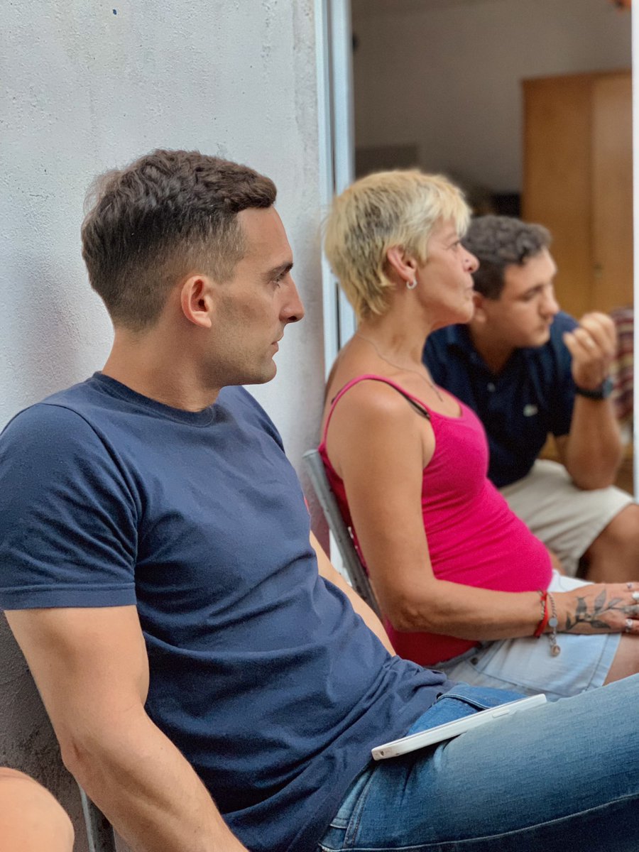 Agustinjceli's tweet photo. 💪🏽 EN EQUIPO 🤝🏽

👉🏻 Seguimos trabajando y debatiendo con compañeros/as para construir la alternativa que transforme a Berisso en la ciudad que nos merecemos.

#berisso #frentedetodos #frenterenovador https://t.co/lwg2JtMlMF