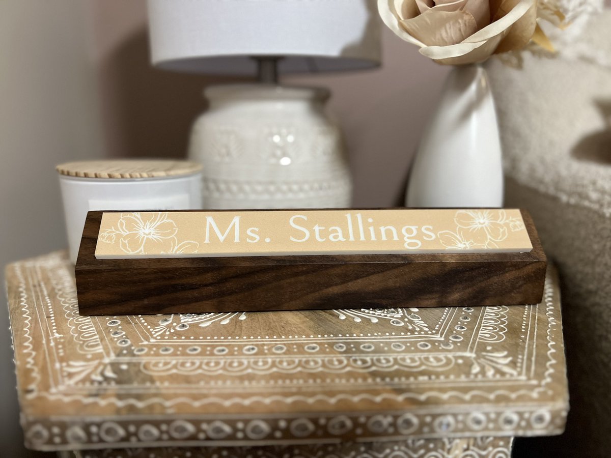 coop_golf's tweet image. So mad I didn’t think of this idea before. This would make such great gifts and so many options. #desksign #teachersign #gift #handmade