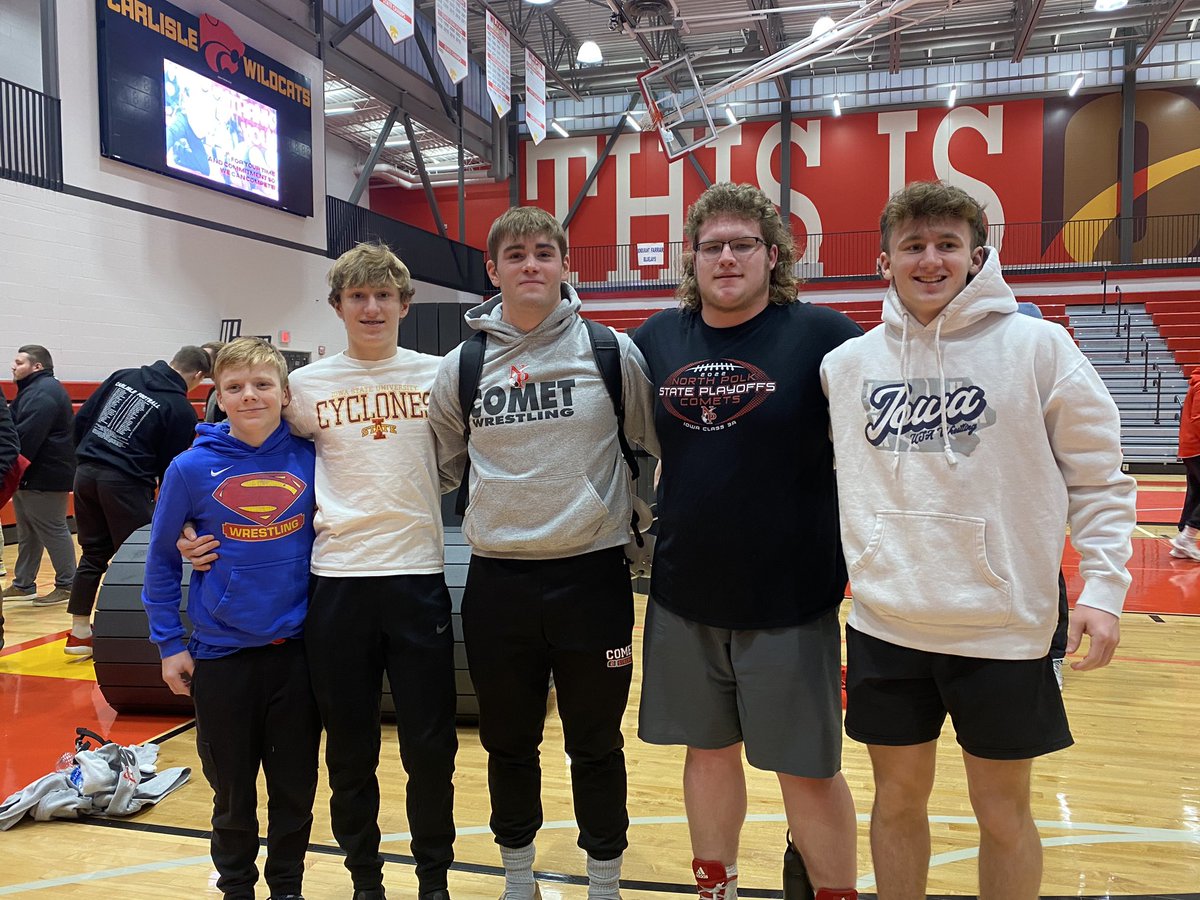 Comet Wrestling qualifies 5 wrestlers for the State Tournament! 
State Qualifiers:
Cohan Torres - 182 lbs 
Charlie Boelman - 106 lbs
Jacob Moeckly - 126 lbs
Reece Wrage - 220 lbs
Tucker Anderson - 285 lbs

Luke Engebretson places 4th at 132 lbs and will be an alternate.
#GoComets