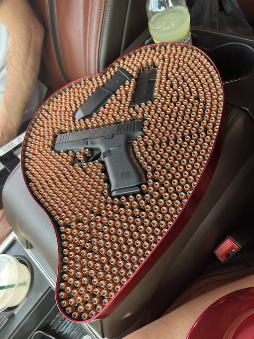 Watch Megan's leaked NSFW photo on TwXstars