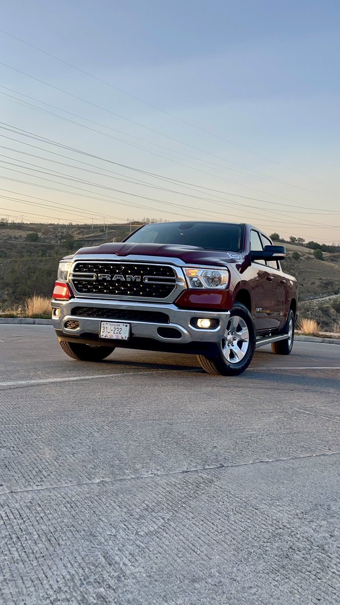 ADNautomotriz's tweet image. #ADNtestDrives #RAM1500 #MildHybrid #BigHornV6, es un PickUp 4x4 de lujo, tecnológico y seguro, con capacidad para transportar con todo confort, hasta a 6 pasajeros 😎👍 conócelo aquí a detalle en nuestro testdrive 💯

FULL TESTDRIVE 
🎬👉🏻 youtu.be/Uwm7_HhmbCM