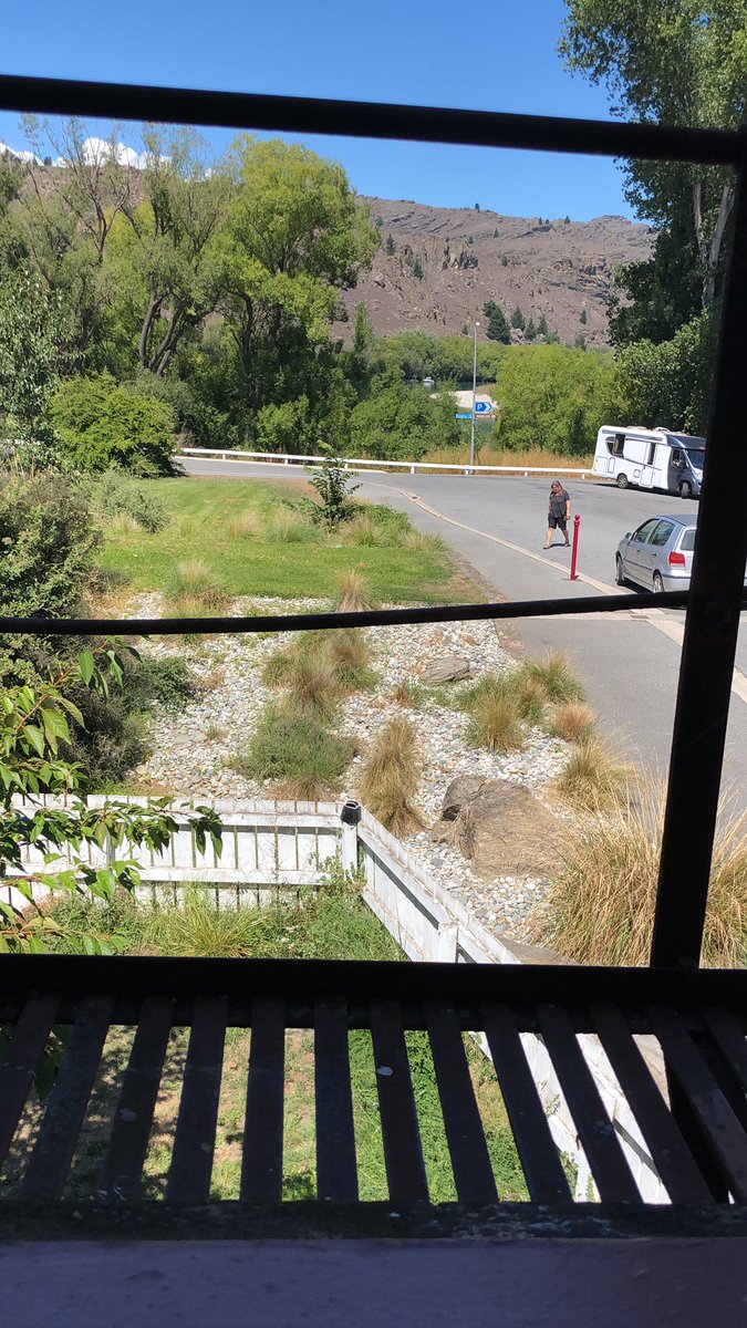 slsandpet's tweet photo. This is the nicest view out of our hotel room in Alexandra South Island NZ the Clutha River is just visible
I’m sitting on the toilet seat https://t.co/wEQcXzZQ3j