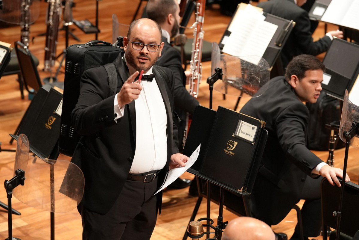 felo_rodz's tweet photo. "Qué mirás, bobo. Andá p'allá". ¡Pa’ ver la Orquesta Sinfónica de Puerto Rico! @OrqSinfonicaPR @TuSinfonicaOSPR
#TuSinfónica #OrquestaSinfónicaDePuertoRico #OSPR https://t.co/goEgNySdE4