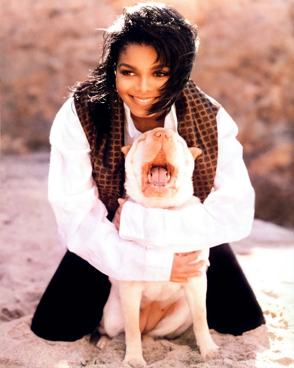 IssaVib97181951's tweet photo. One of the cutest pics I've seen in a while 🥰 let's show @JanetJackson some love 💜 she knows we love her and she loves us just as much. #JanetJacksonAppreciationDay #JanetJackson https://t.co/2sjucgXCuA
