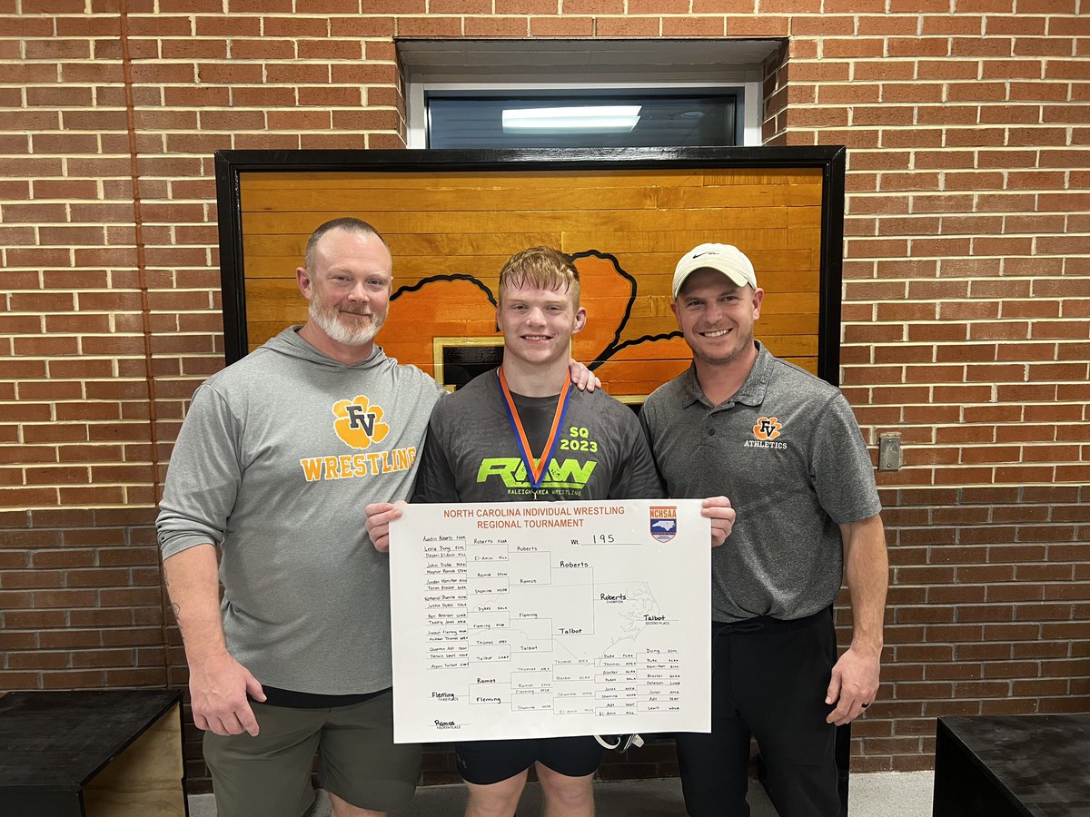 fvhsbengals's tweet photo. Congratulations to Austin Roberts for winning the 4A Mideast Regional Wrestling Championship at 195lbs.
#Rollbengals https://t.co/5x3R5Rpycg