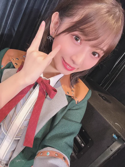 #目撃者公演 初日!ありがとうございました無事本番を迎えられてほっとしてます、、!みなさんどうでしたかこれから回数を重ねていってもっともっといい公演にできるようにチームHみんなで頑張っていきますなのでこの公演たくさん目撃してください〜! 