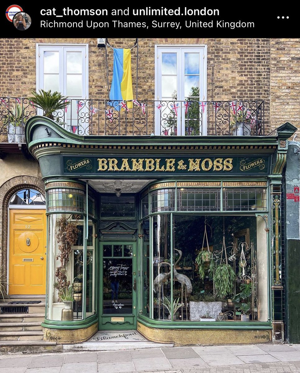 nathanallebach's tweet photo. I’m a sucker for small storefronts https://t.co/RBxH7XPUCS