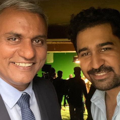 Sharing a sneak peek of Pichaikaran 2. Don't miss the amazing sets &amp; the background score. 
35 years ago saw Kitty Sir on screen (Sathya) &amp; now questioned him briefly :) 

Link below -
youtu.be/J0UhX8gCFo8

#VijayAntony #pichaikaran2 #bicchagadu2 #Fatimavijayantony