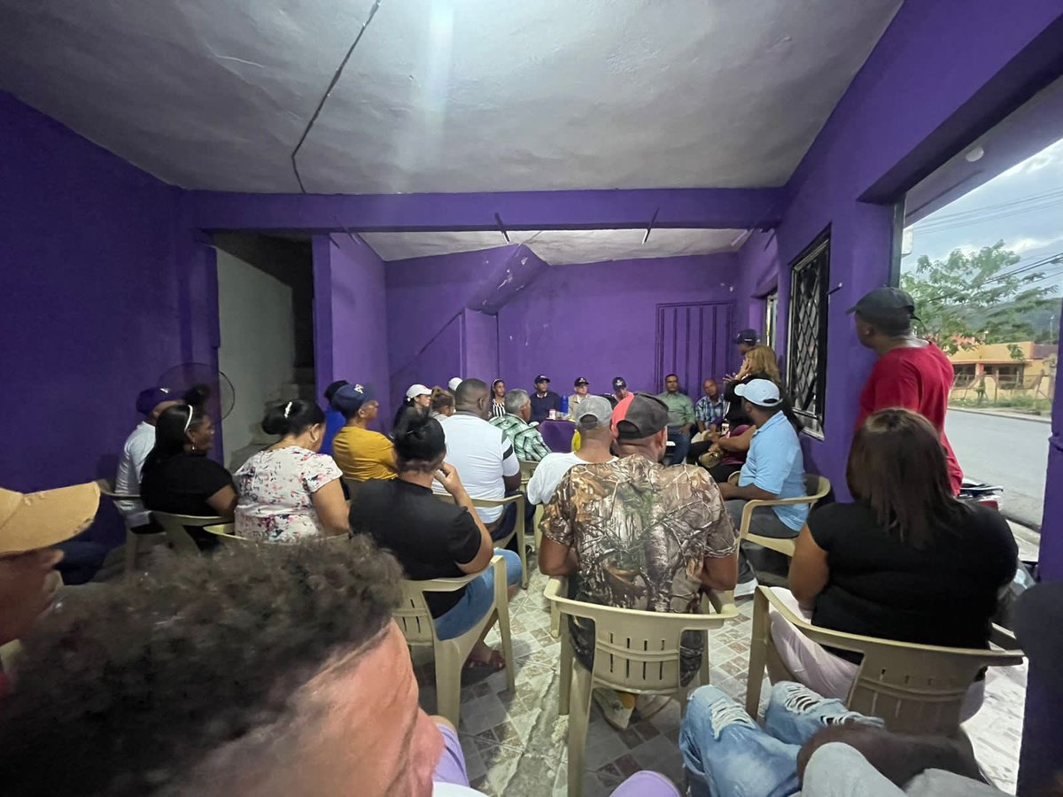 PldlVega's tweet photo. 📍[ La Vega Rincon  ]

⭐️La Dirección Operativa de campaña @AbelMartinezD Presidente, encabezada por @IngjoseOrlando , realizó asamblea de trabajo con la dirección de Rincon.
.

#PorUnCaminoMejor #PLDCreceySeFortalece https://t.co/TGyzD0dBun