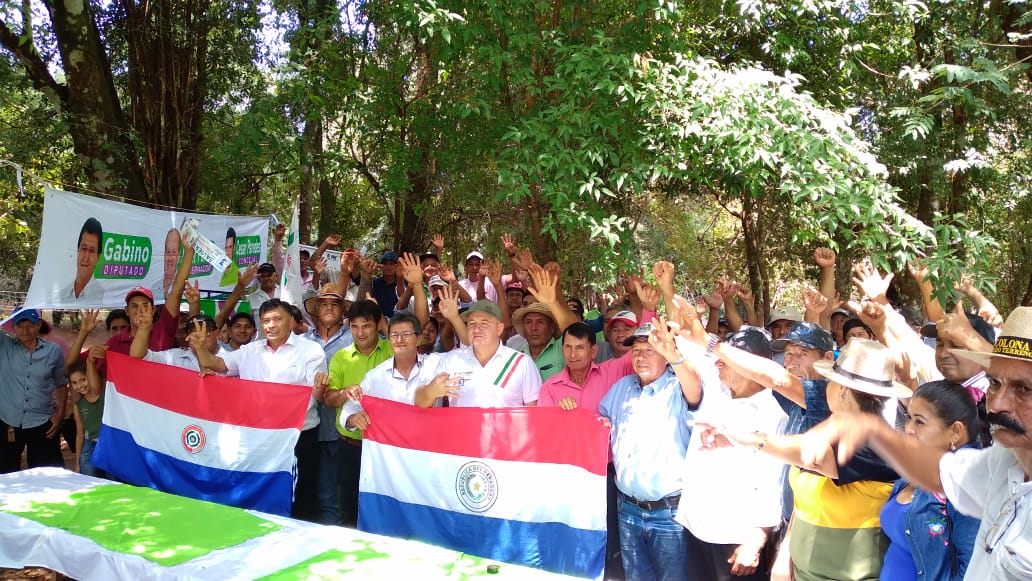 En la fecha se llevó a cabo una plenaria departamental en Itapúa, dónde debatimos la coyuntura nacional con dirigentes y candidatos Dptales. en el marco de la Concertación Nacional, este 30 de abril iniciamos todos juntos la construcción de un nuevo Paraguay
#ElCambioYaLlega 🇵🇾✌️
