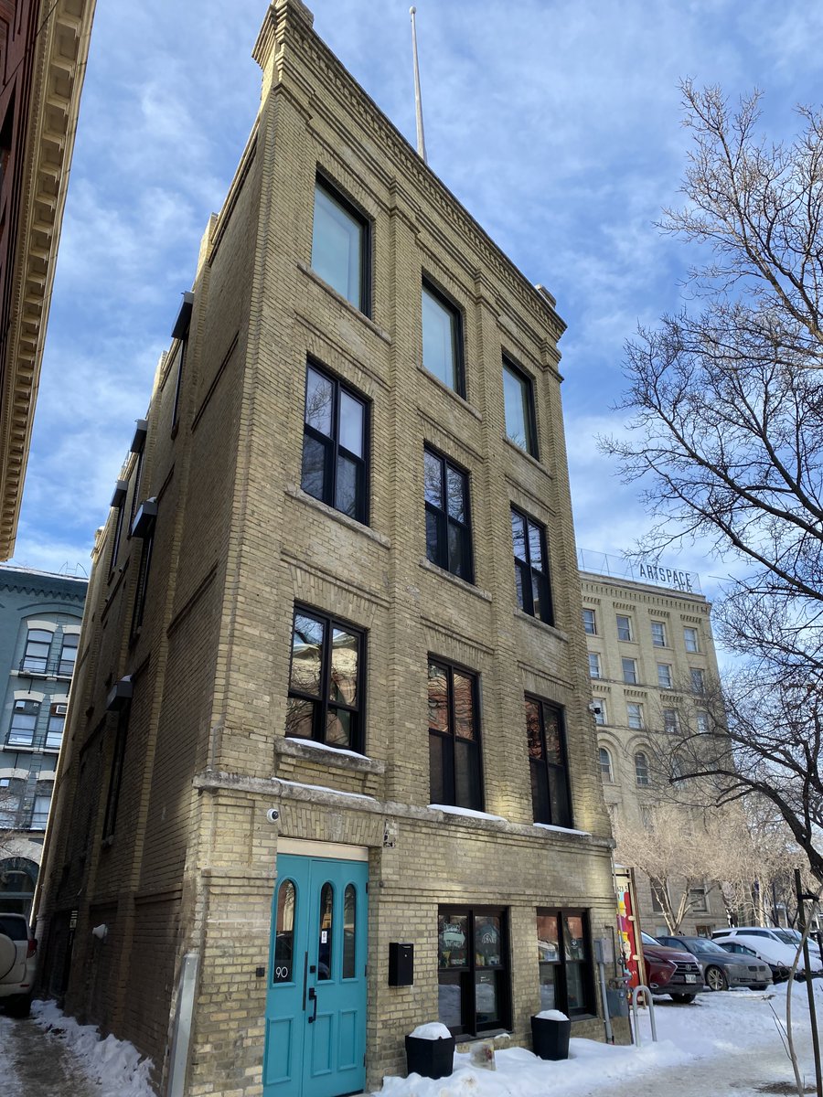 VisibleThink's tweet image. The exchange district is a vintage throw back with a deco mix of old school brick, mortar, arches, corner stones, key stones, colour,
neon ok and beer! #YWG