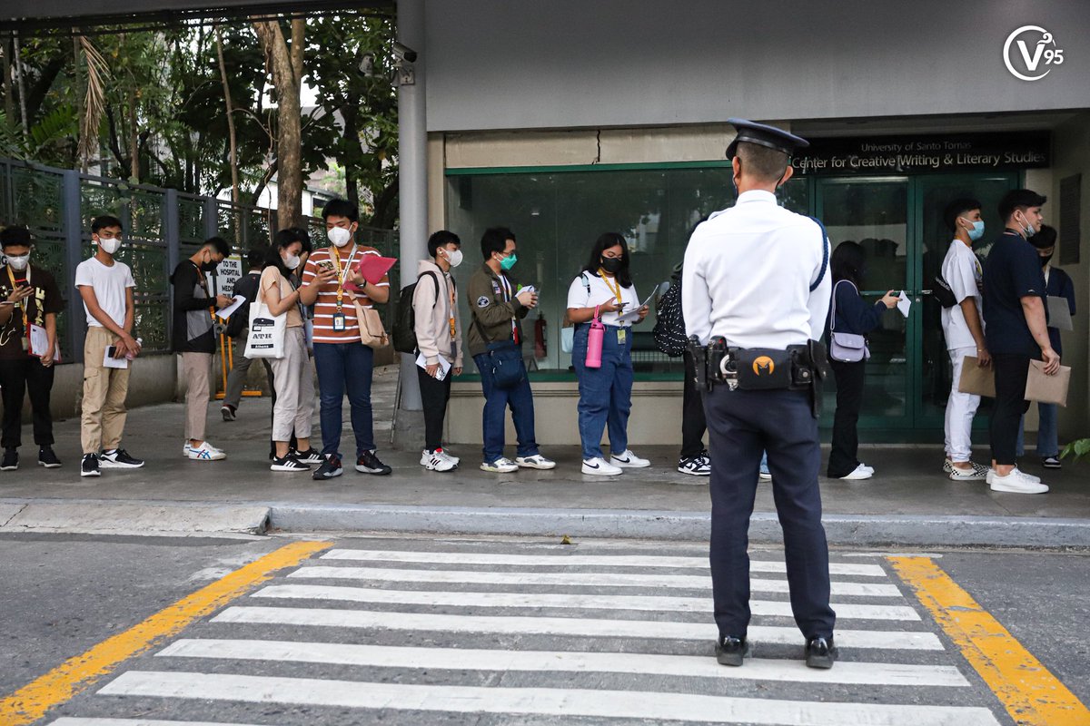The Varsitarian on Twitter "Applicants line up outside the St. Raymund