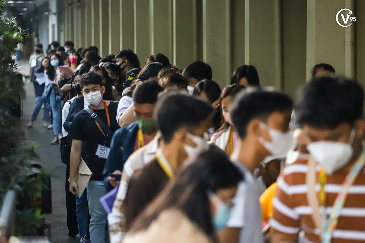The Varsitarian on Twitter "Applicants line up outside the St. Raymund