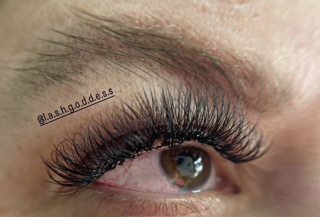 lashgoddesswv's tweet photo. ✨the details✨

#macrolens #macrolensphotography #macrolense #charleston #charlestonwv #wvlashes #charlestonlashes #volumelashes #volumelashextensions    #lashextensions #eyelashextensions #hairwearewv #wvsalon #lashesnearme #volumelashes #volumelashextensions   #wispy https://t.co/Dsy88bY338