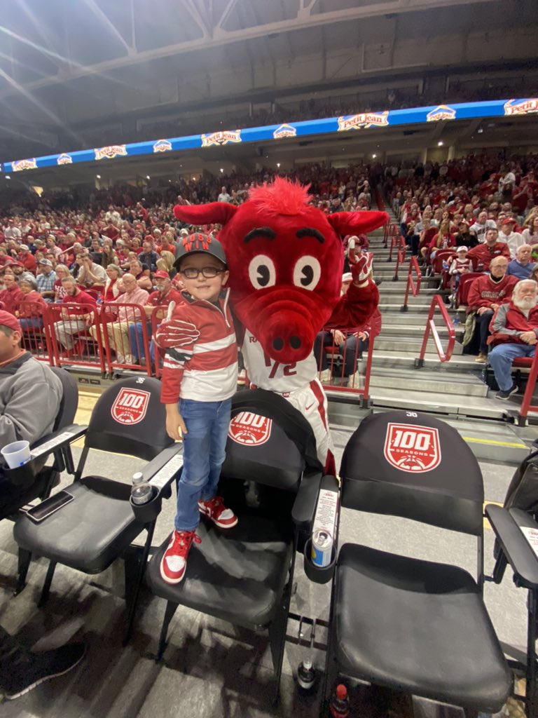 MeganLaCole's tweet photo. #wps! Let’s go hogs.!!! https://t.co/Ta5SJh0TU4