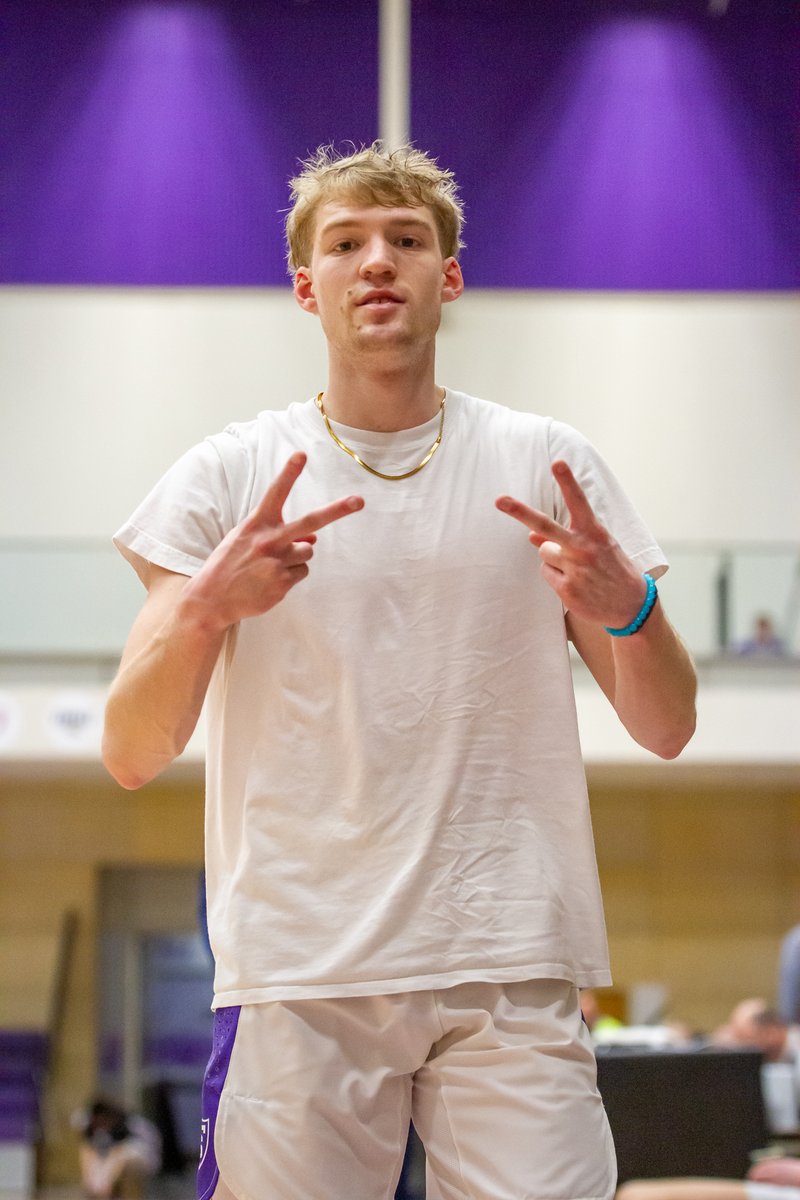 TommieMBBall's tweet photo. Pregame flicks 📸

#RollToms | #SummitMBB https://t.co/fvQ1ErmwFc